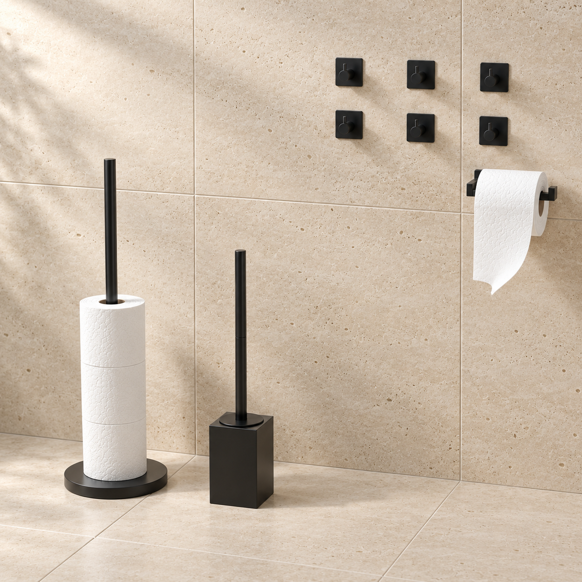 4-Delige Zwarte Toiletset - Staande Toiletrolhouder voor 5 Extra Rollen & Hangende Toiletrolhouder - Toiletborstelhouder & Handdoekhaakjes